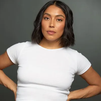 Lily Frias profile
