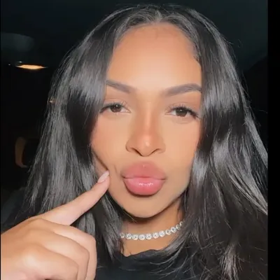 L I L I A N ๐ profile
