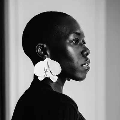 Lily Yange profile