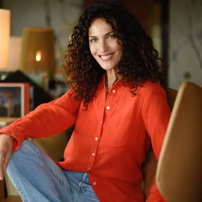 Linda Hardy profile
