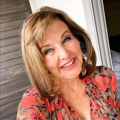 Linda C Toupin profile