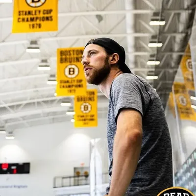 Elias Lindholm profile