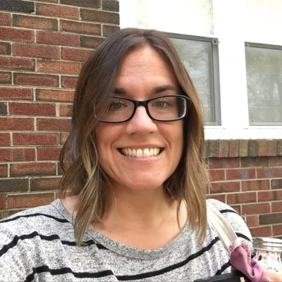 Lindsay Conner profile