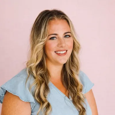Lindy | Chicago & Travel Family profile