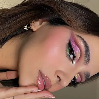 Laura ♡ profile