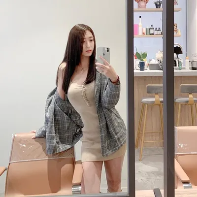 皇琳 profile