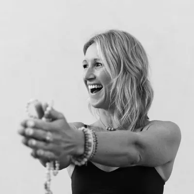 Lindsay Cook profile