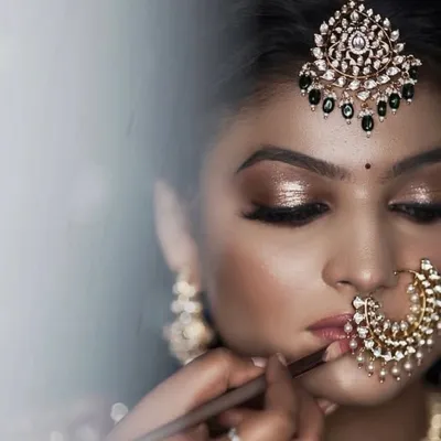 Lipsticksand Lashes profile