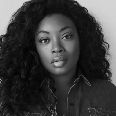 Liris Crosse profile