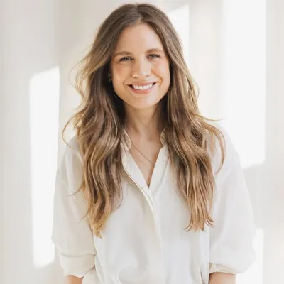 Lisa Scharff Mindful Beauty Coach / Organic Make-up Artist profile