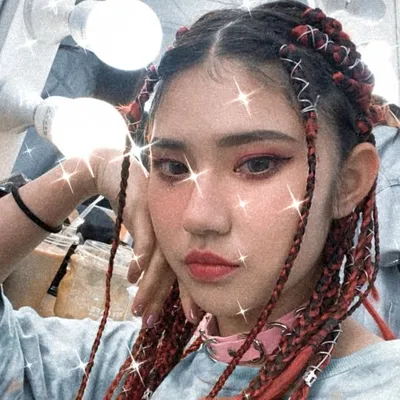 黑黑 profile