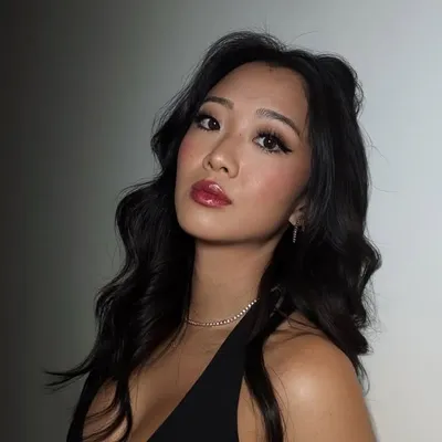 Lisa Wei profile
