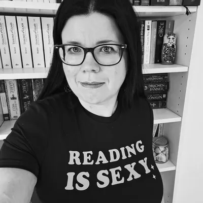 Julia • Bücher & Rezensionen profile