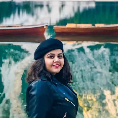Swati Chaturvedi /Travel✨life profile