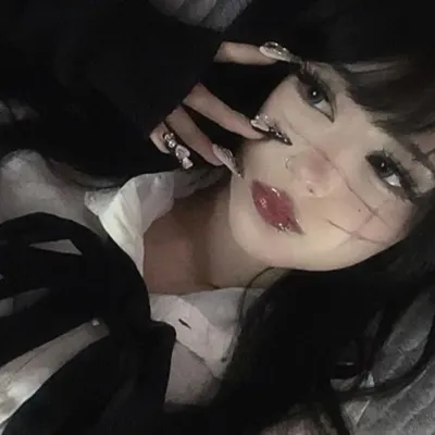โ๐พ๐๐ธ๐โจ profile