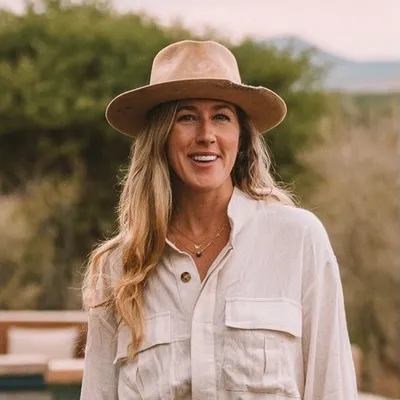MICHELLE ✈︎ California Based Travel Blogger profile