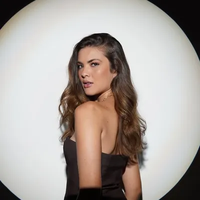Lívia Inhudes profile