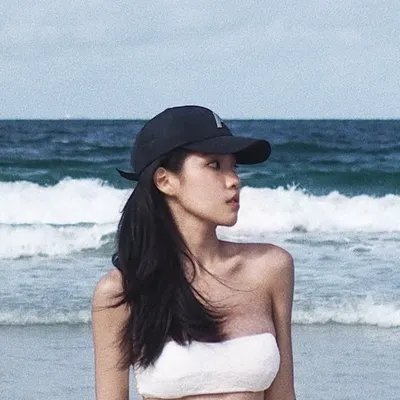 Liz profile