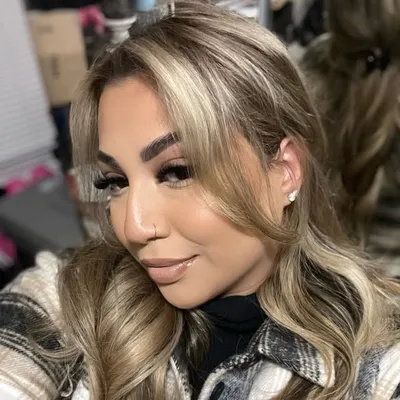 L. DUEÑAS 🐺 profile