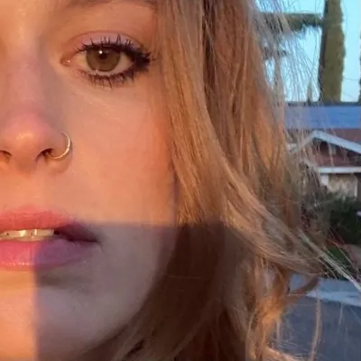 Elizabeth Flock profile