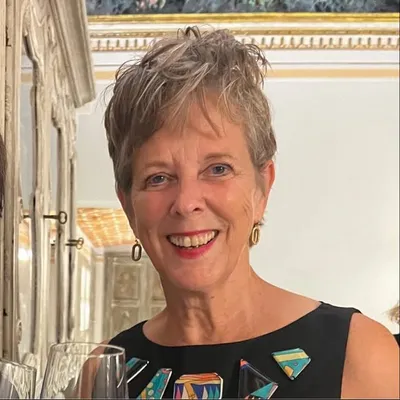 Liz Palmer profile