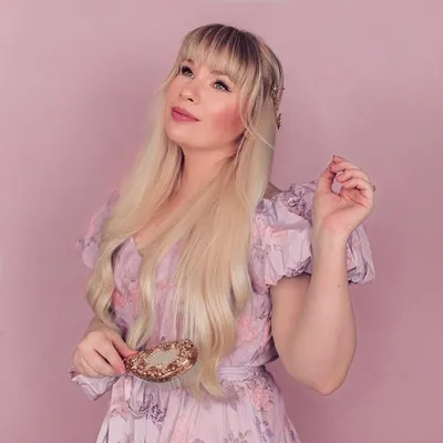 Elizabeth Hugen | Feminine Fashion & Girly Style profile