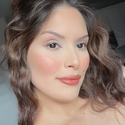 Lizzy Arredondo profile