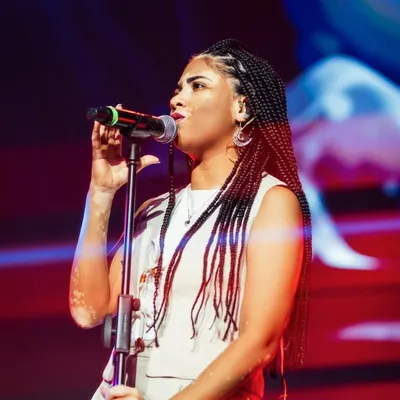 Pastora Lizzy Parra profile