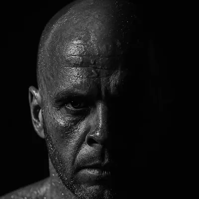 Lars Laux profile