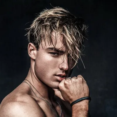 Lochie Carey profile