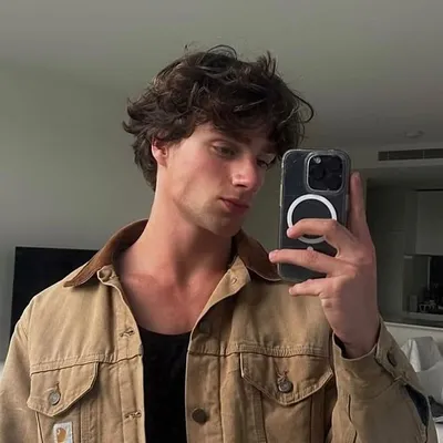 Lachlan Mitchell profile