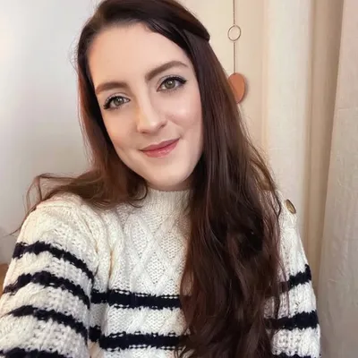 Laura profile