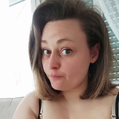 Nicole profile