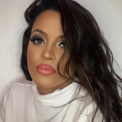 lola profile