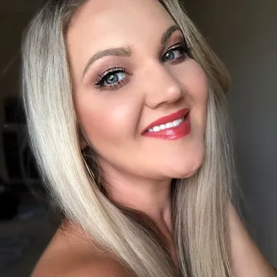Laura Mitchell profile