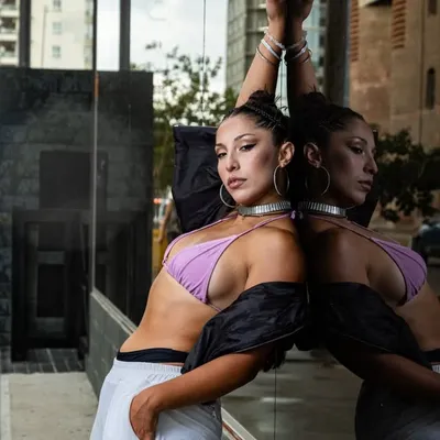 Lola Perezlindo profile