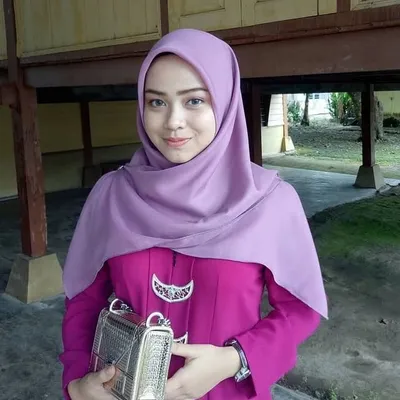 Lola Siska profile