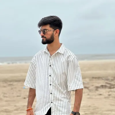 Yash Thakker profile