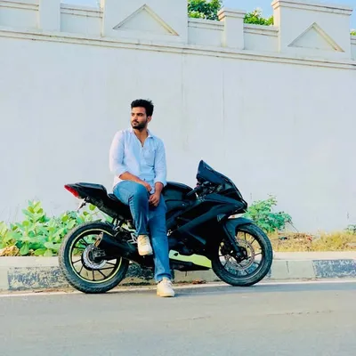 تنہا کاشف profile
