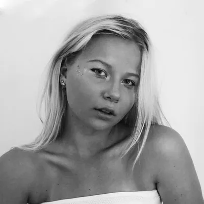 laura l leosk ♡ profile