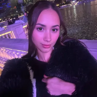 LORENA A. profile