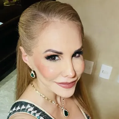 Lorena Isabel Valencia profile
