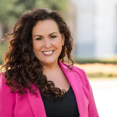 Lorena Gonzalez Fletcher profile