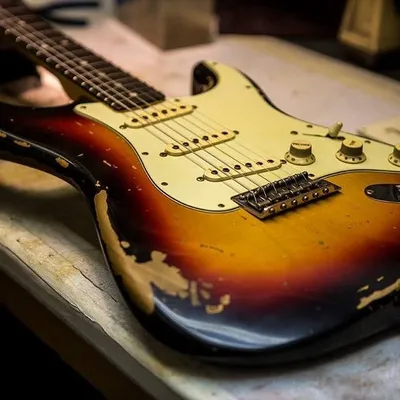 Lorenzi Guitar profile