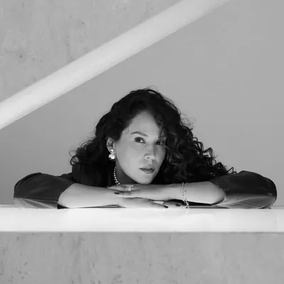 Lore Pinto | Bridal Makeup Artist profile