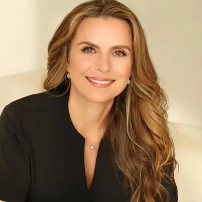 Lori Crete - Esthetician Mentor™️ | Beauty Biz Coach | Podcaster profile