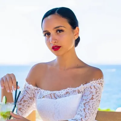 LORIN-BERNADETTE Ö | lifestyle | food | travel profile