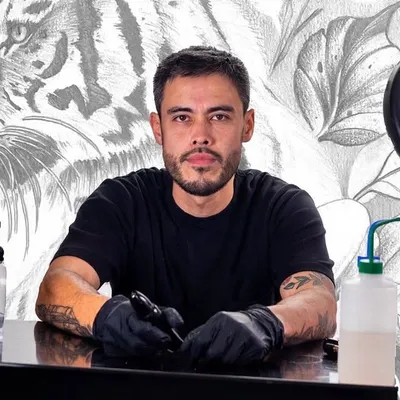 Lorne Tattoos profile