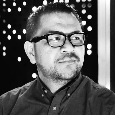 Louie del Carmen profile