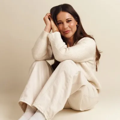Louise Thompson profile